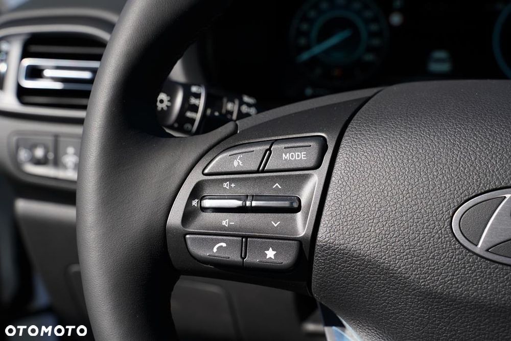 Hyundai i30 1.6 T-GDI Smart DCT - 12