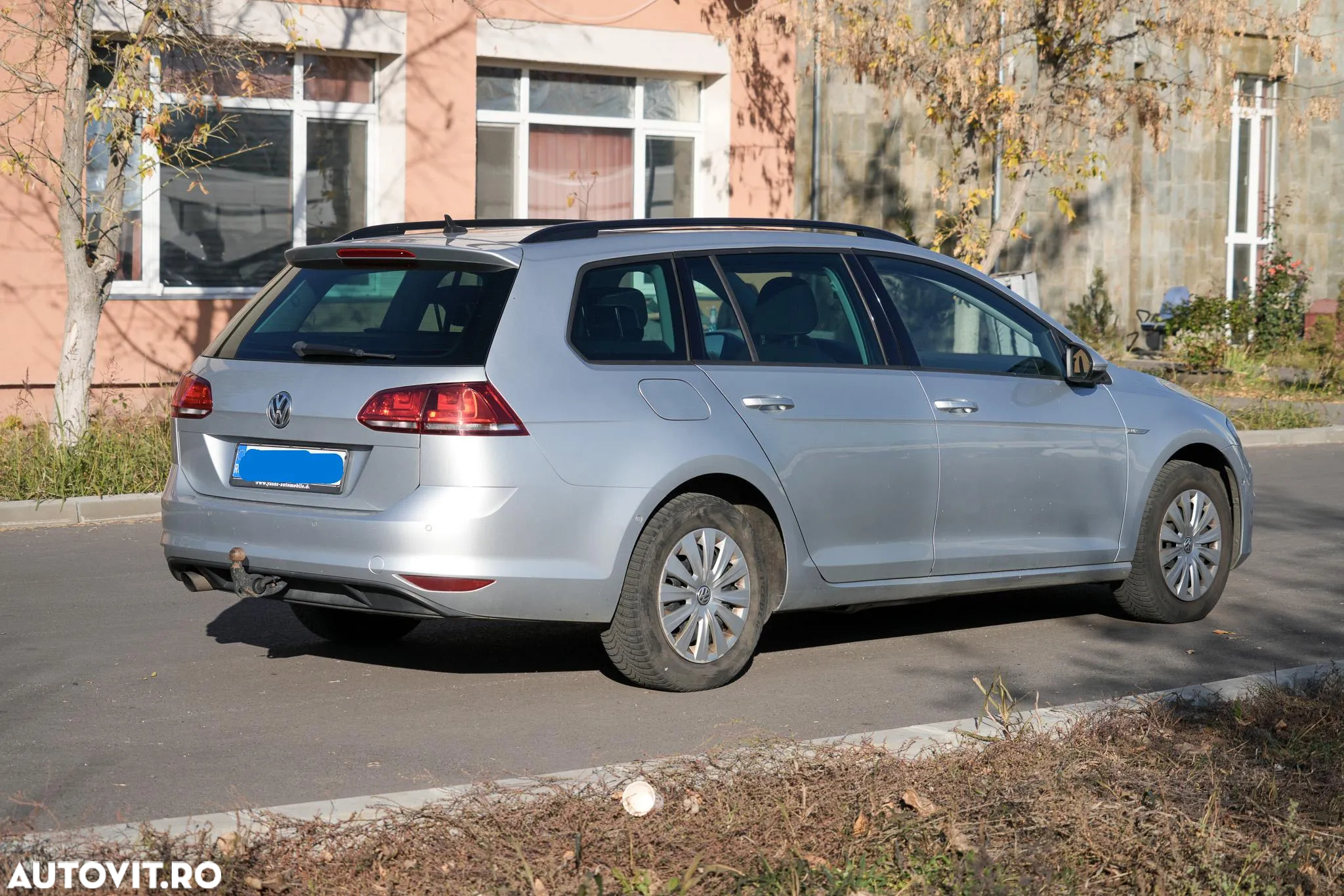 Volkswagen Golf 1.6 TDI DPF Trendline - 6