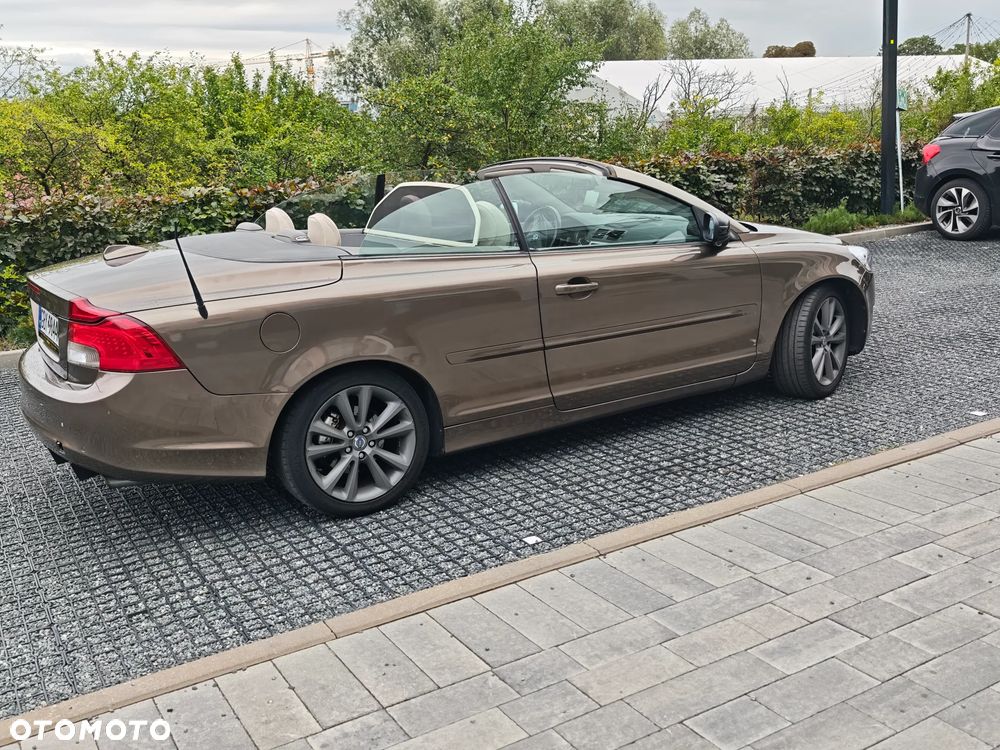 Volvo C70 T5 Momentum - 3
