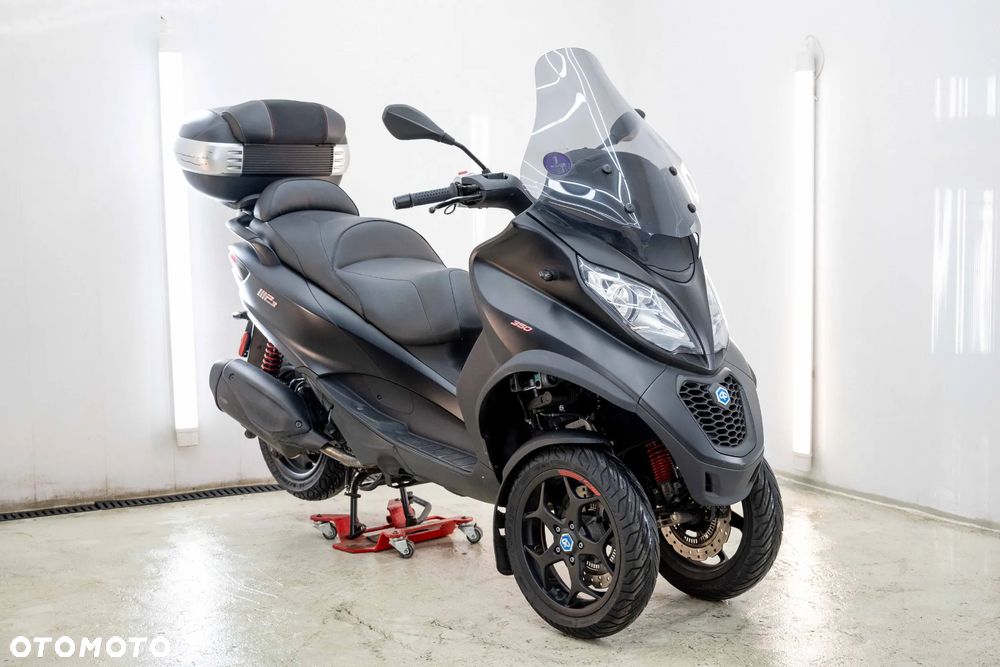Piaggio MP-3 - 4