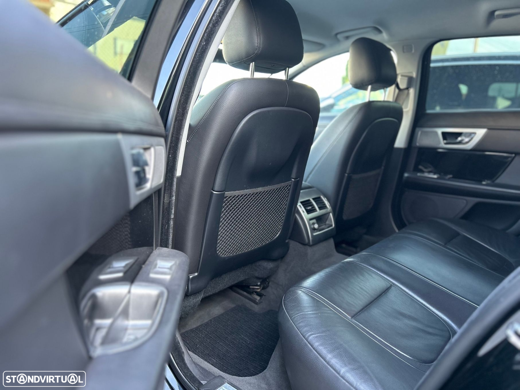 Jaguar XF Sportbrake 2.2 D R-Sport - 23