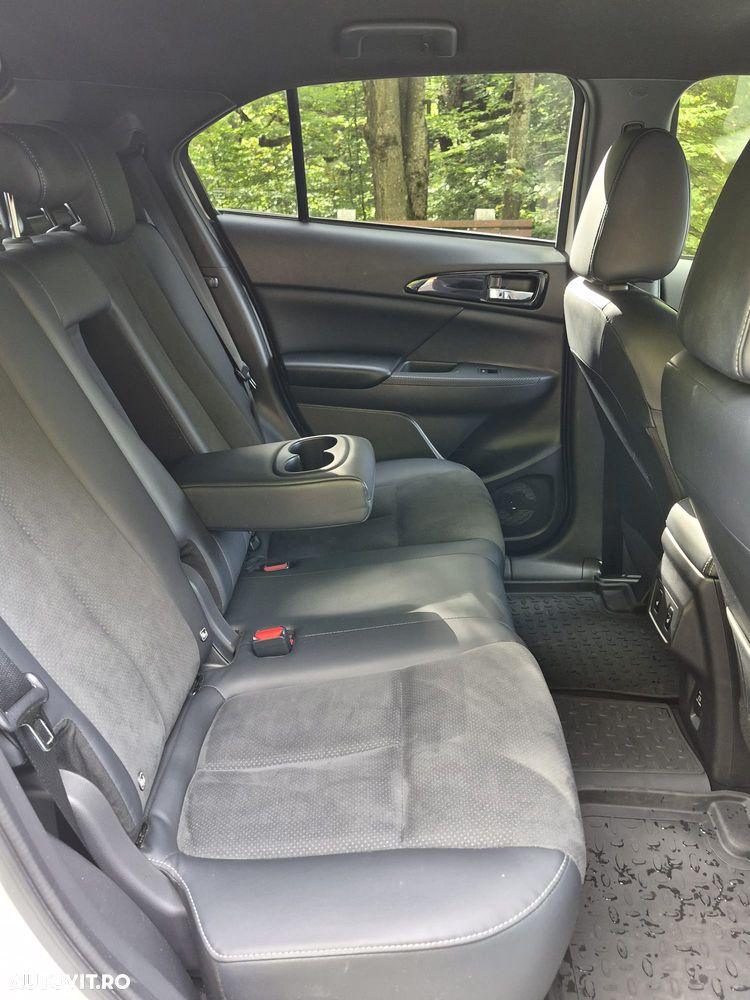 Mitsubishi Eclipse-Cross - 13