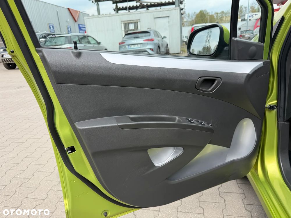 Chevrolet Spark 1.2 LT - 21