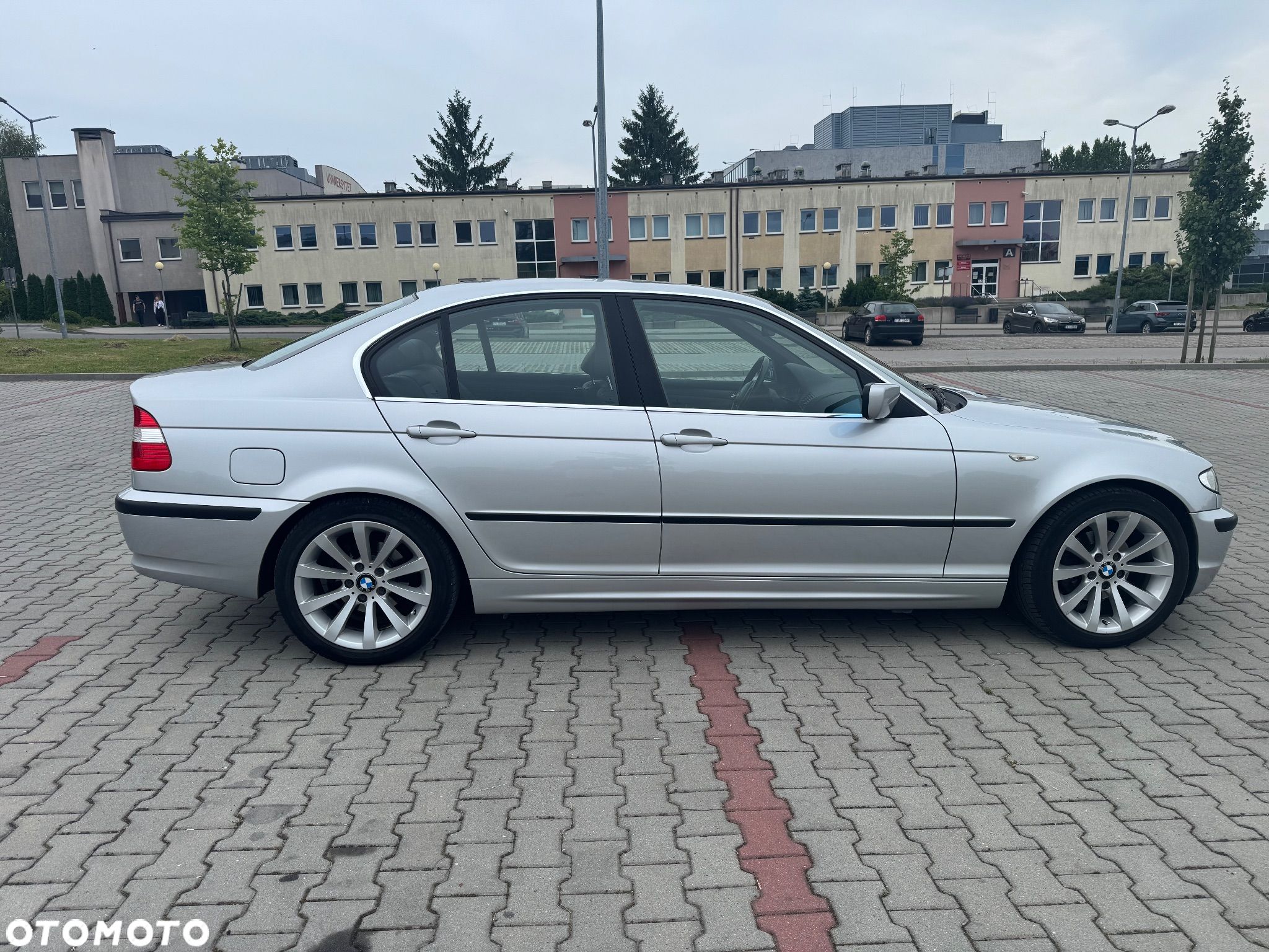 BMW Seria 3 320i - 1