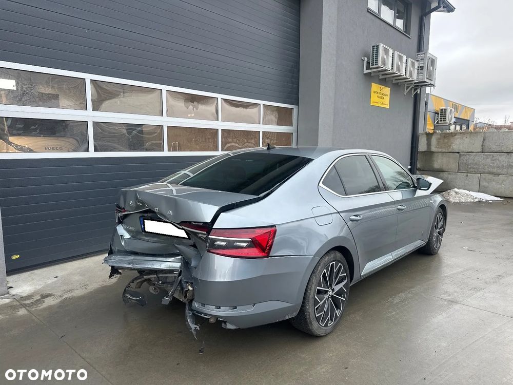 Skoda Superb 2.0 TSI L&K DSG - 5
