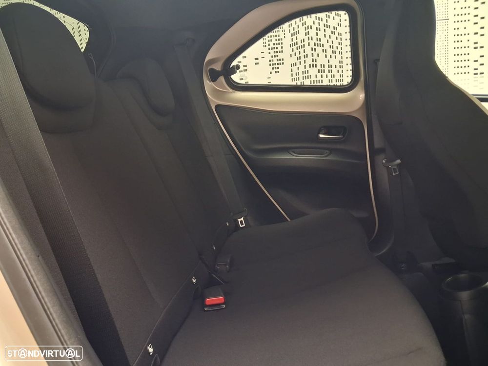 Toyota Aygo X 1.0 Pulse - 13