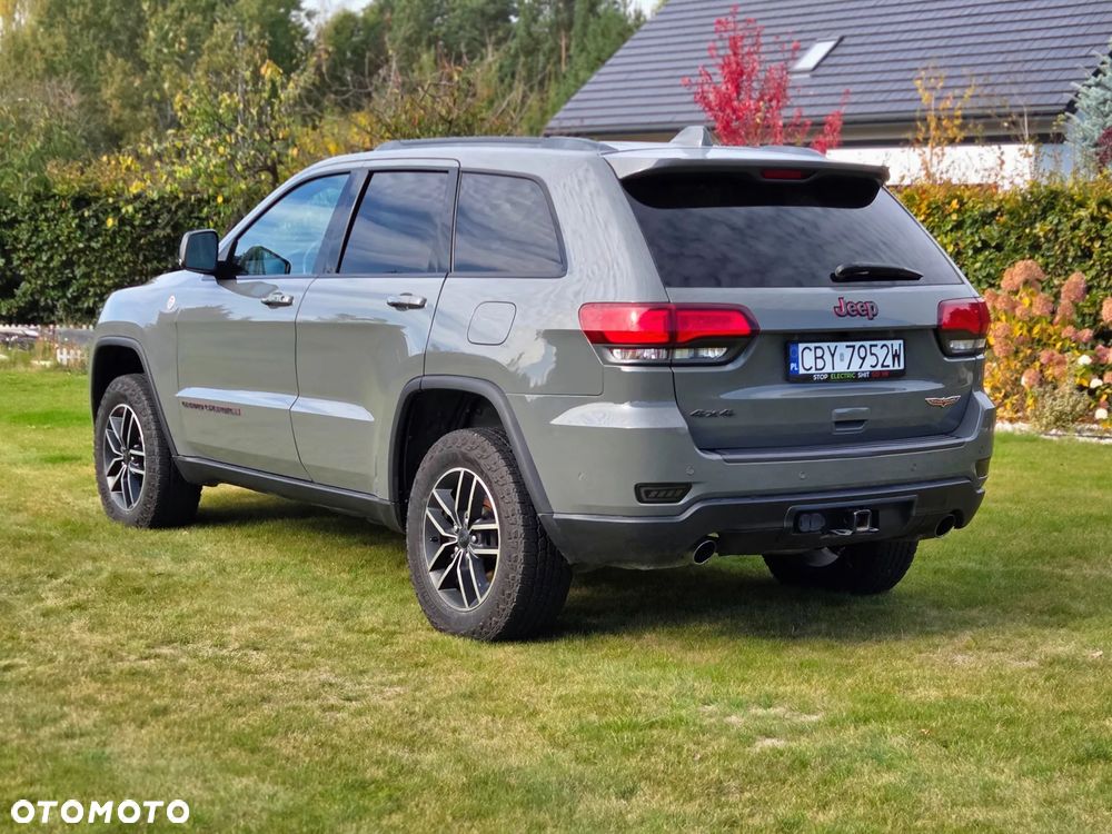 Jeep Grand Cherokee - 4