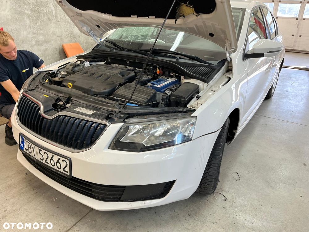 Skoda Octavia 1.6 TDI Active - 2