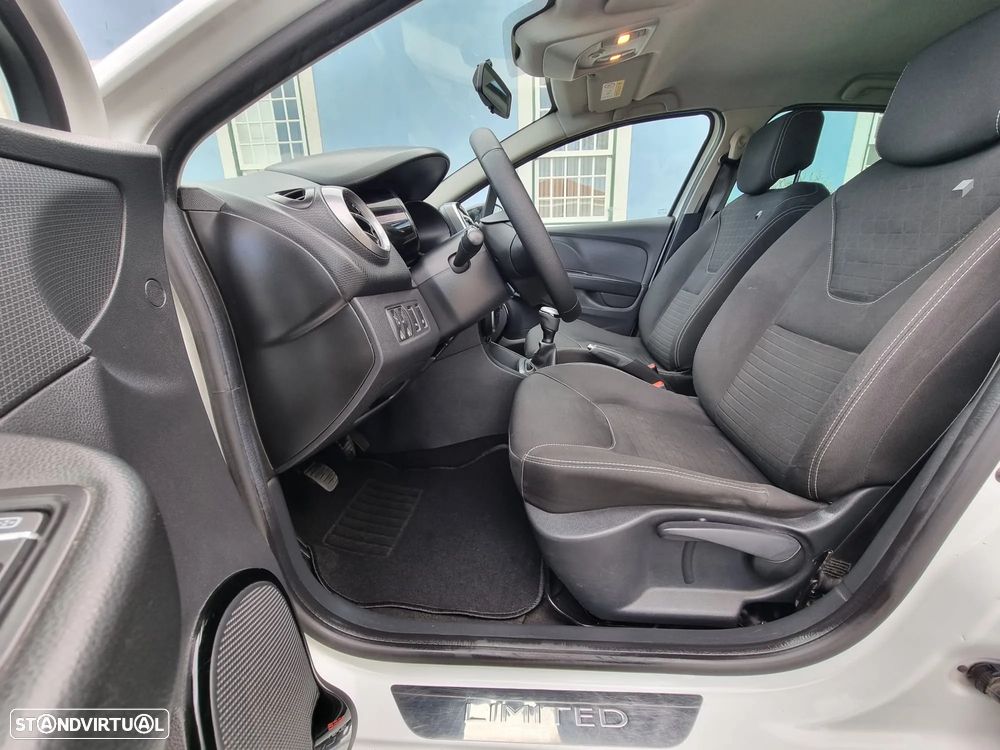 Renault Clio 1.5 dCi Limited - 6