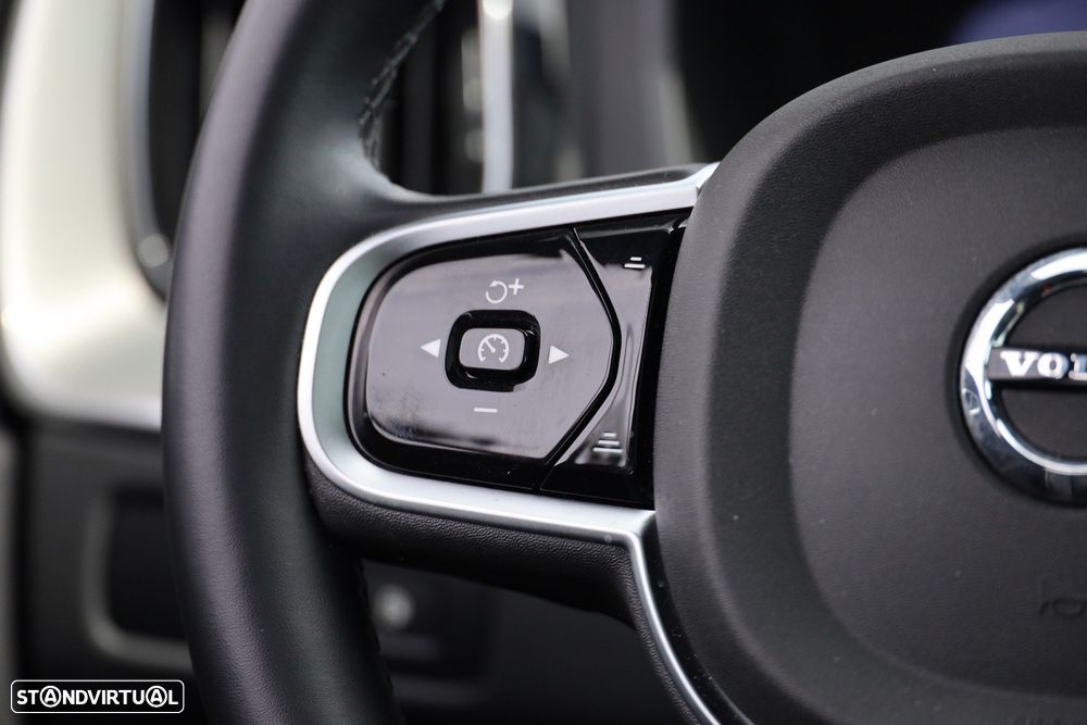 Volvo XC 60 2.0 T6 PHEV Black Edition AWD - 29