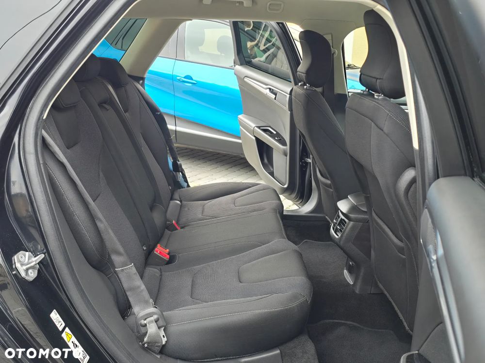 Ford Mondeo 2.0 EcoBoost Titanium S - 36