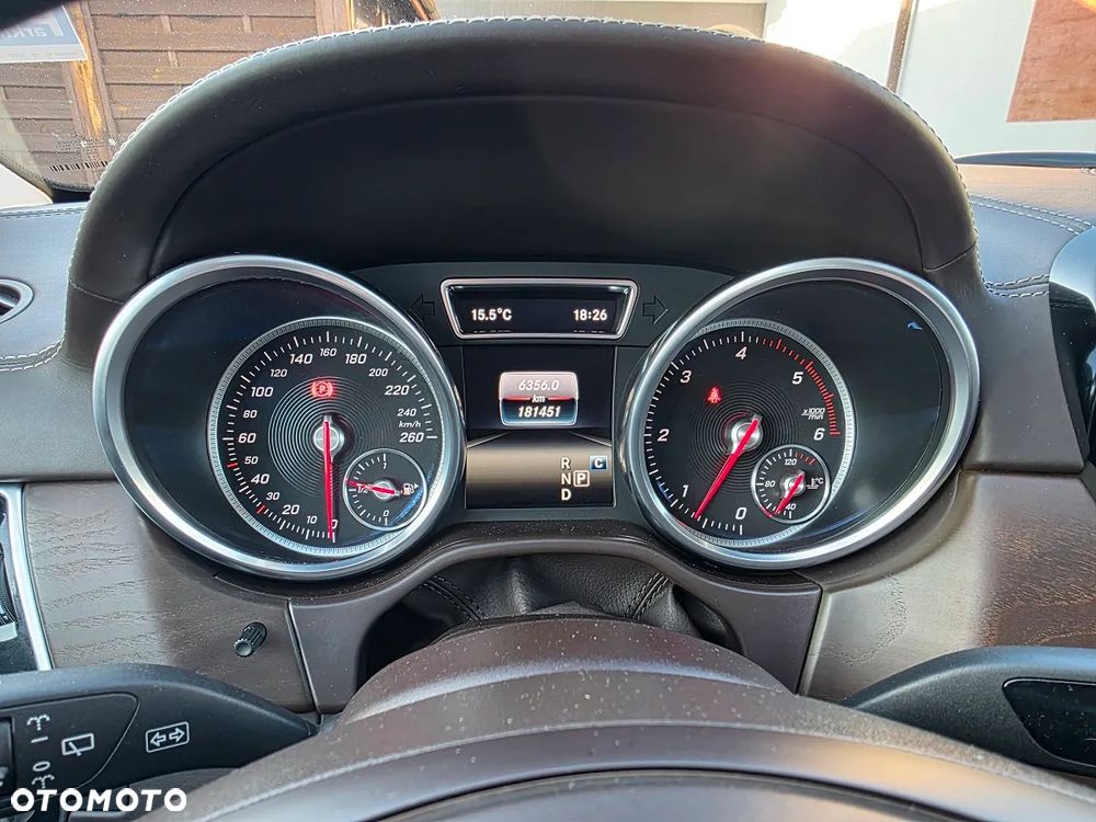 Mercedes-Benz GLS 350 d 4-Matic - 6