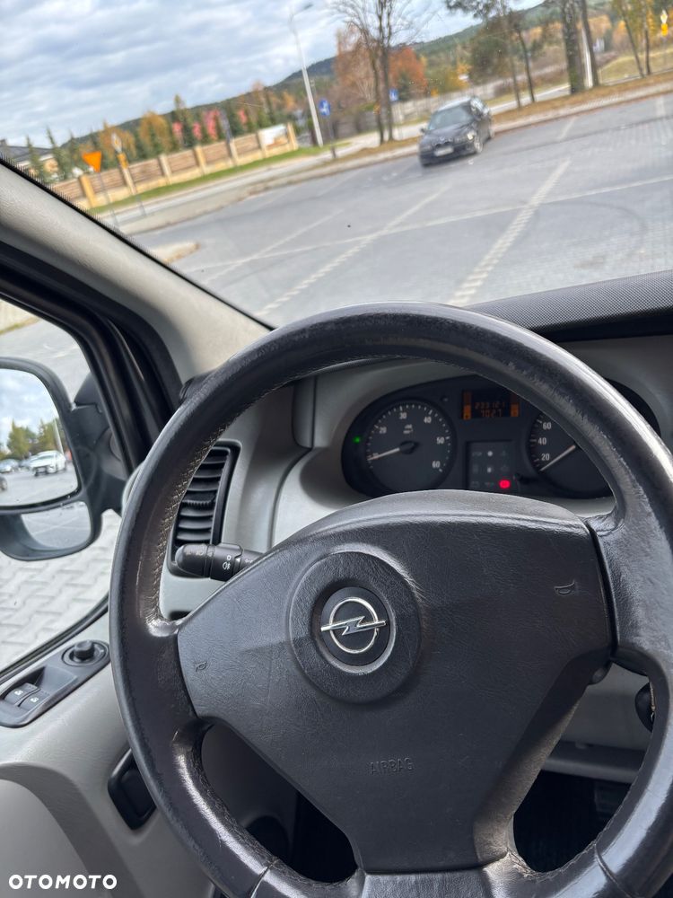 Opel Vivaro - 14