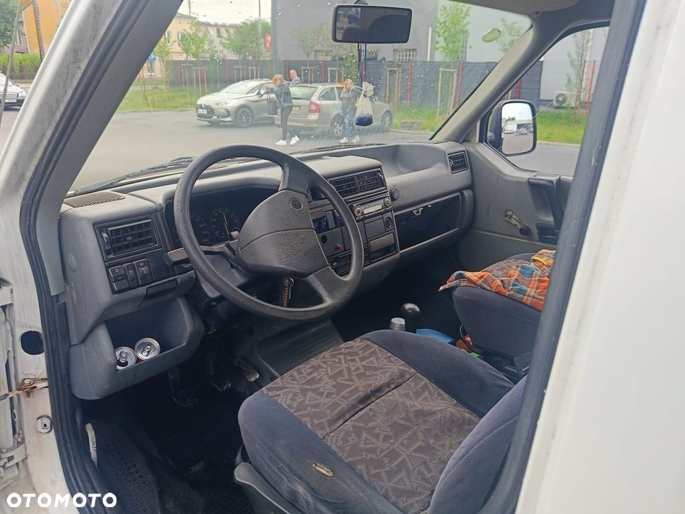Volkswagen T 4 - 12