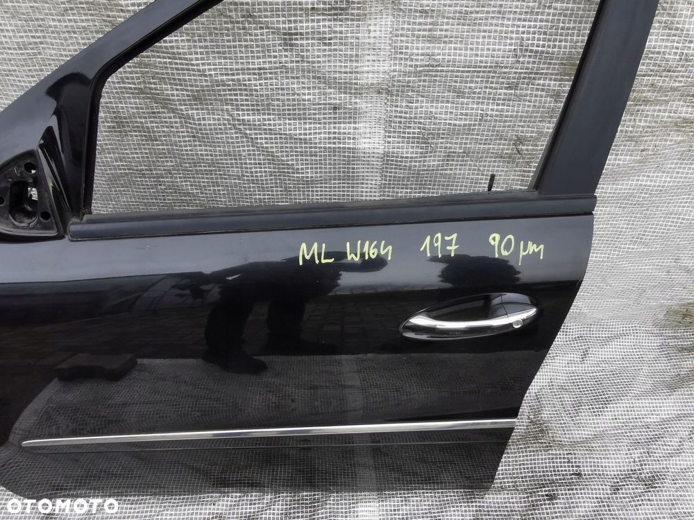 MERCEDES ML W164 05-11 DRZWI PRZEDNIE LEWE PRZÓD KOMPLETNE KOD 197 CZARNE - 7