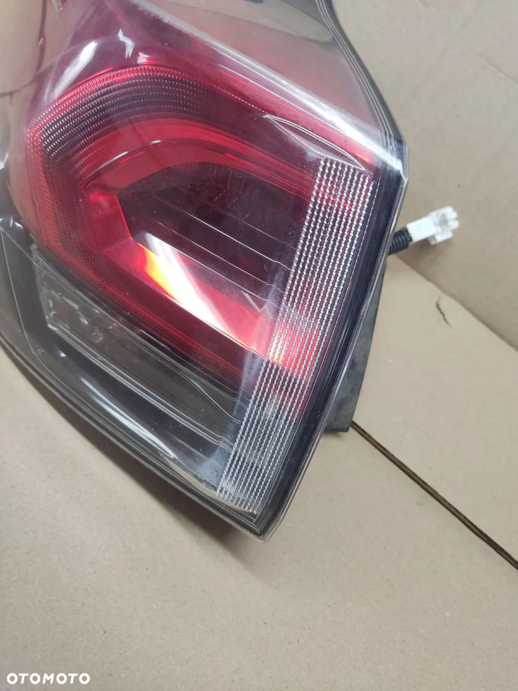 TOYOTA RAV 4 LIFT LAMPA TYŁ LEWA - 2