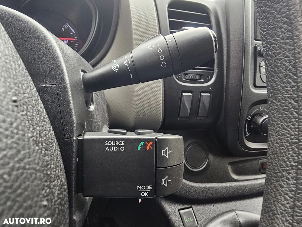 Renault Trafic - 13