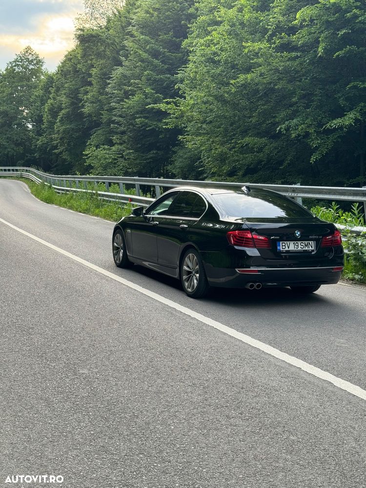 BMW Seria 5 520d xDrive - 3