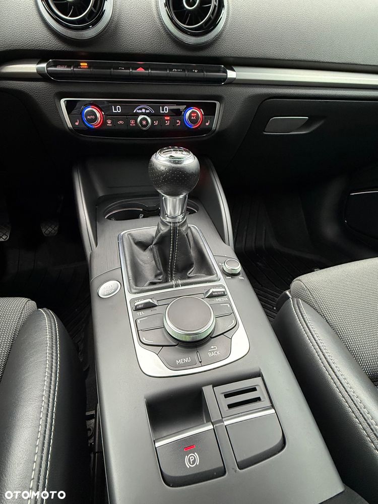 Audi A3 Sportback 2.0 TDI clean diesel Ambiente - 15