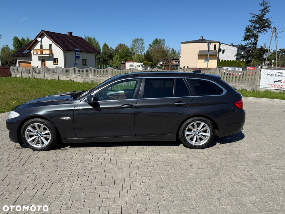 BMW Seria 5 520d xDrive - 4