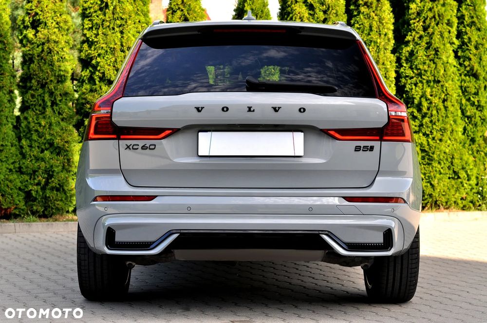 Volvo XC 60 B5 B AWD Plus Dark - 13