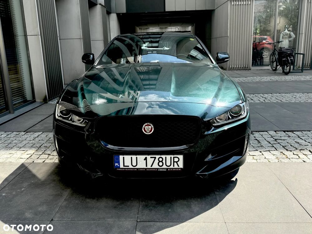Jaguar XE - 18