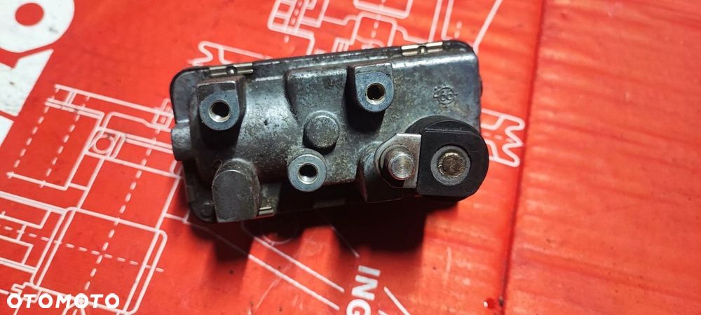 NASTAWNIK TURBINY MERCEDES W220 W211 W163 4.0 CDI 6NW008091 704063 5PIN - 3