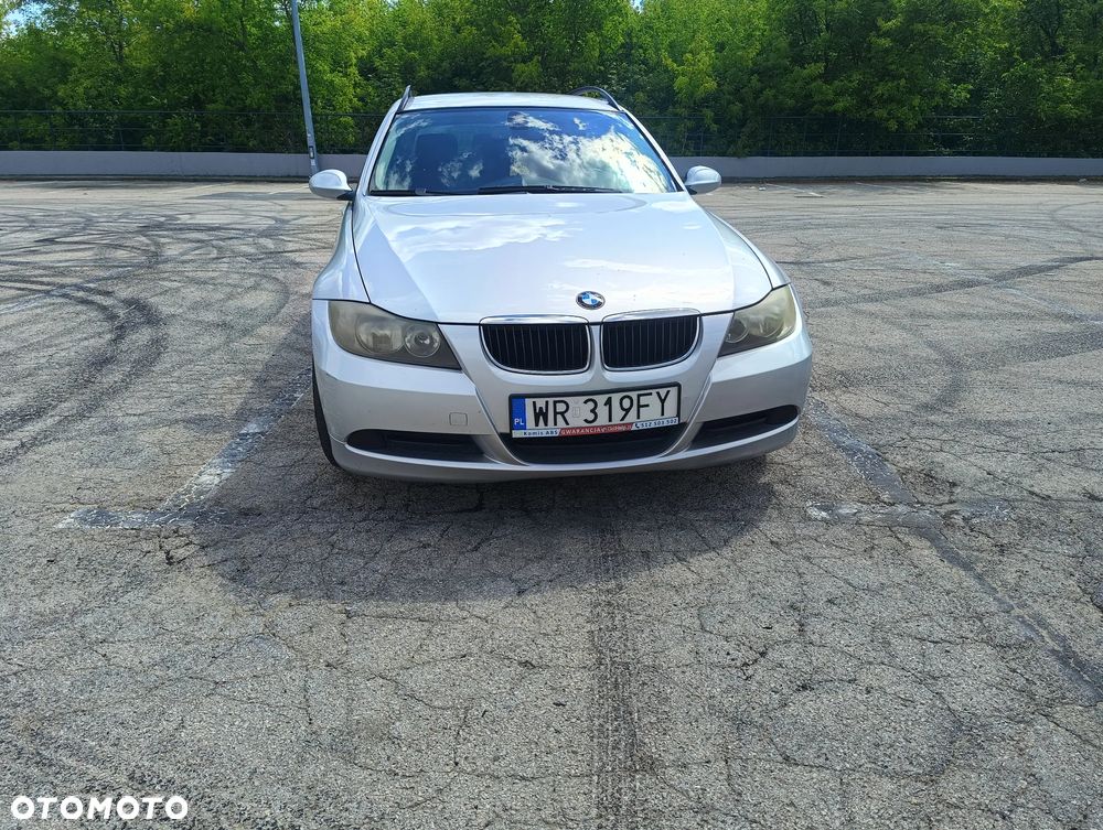 BMW Seria 3 318i - 2