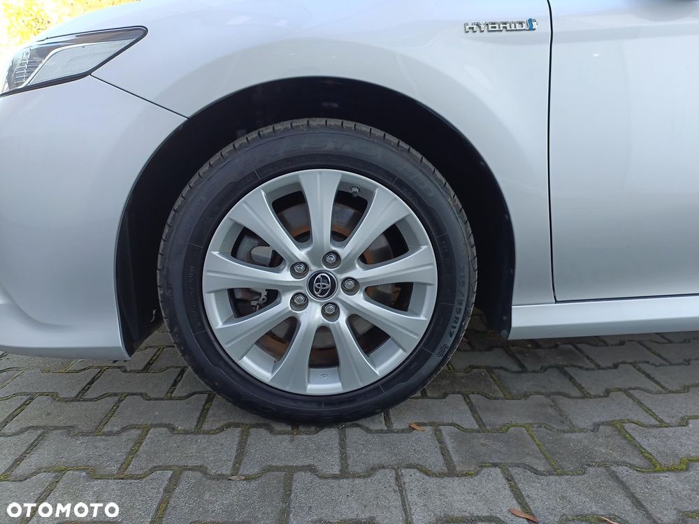 Toyota Camry 2.5 Hybrid Comfort CVT - 21