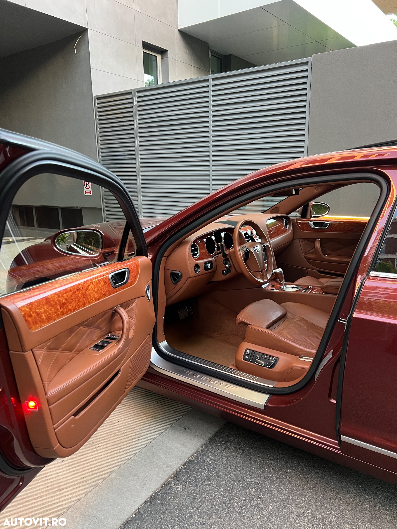 Bentley Flying Spur - 14