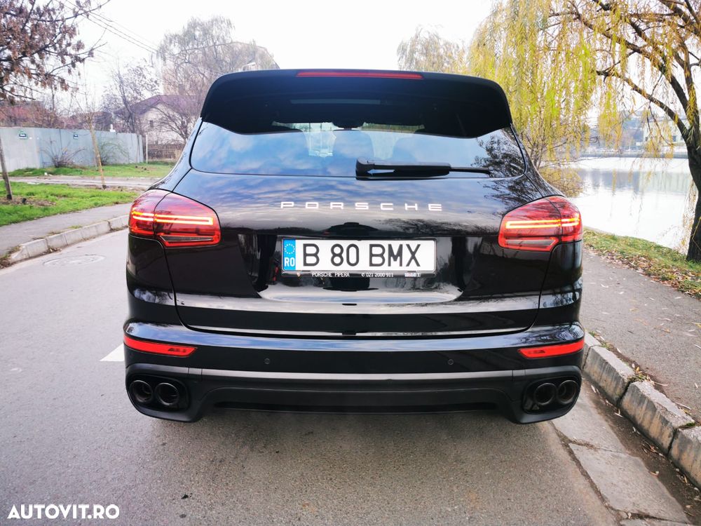 Porsche Cayenne - 16