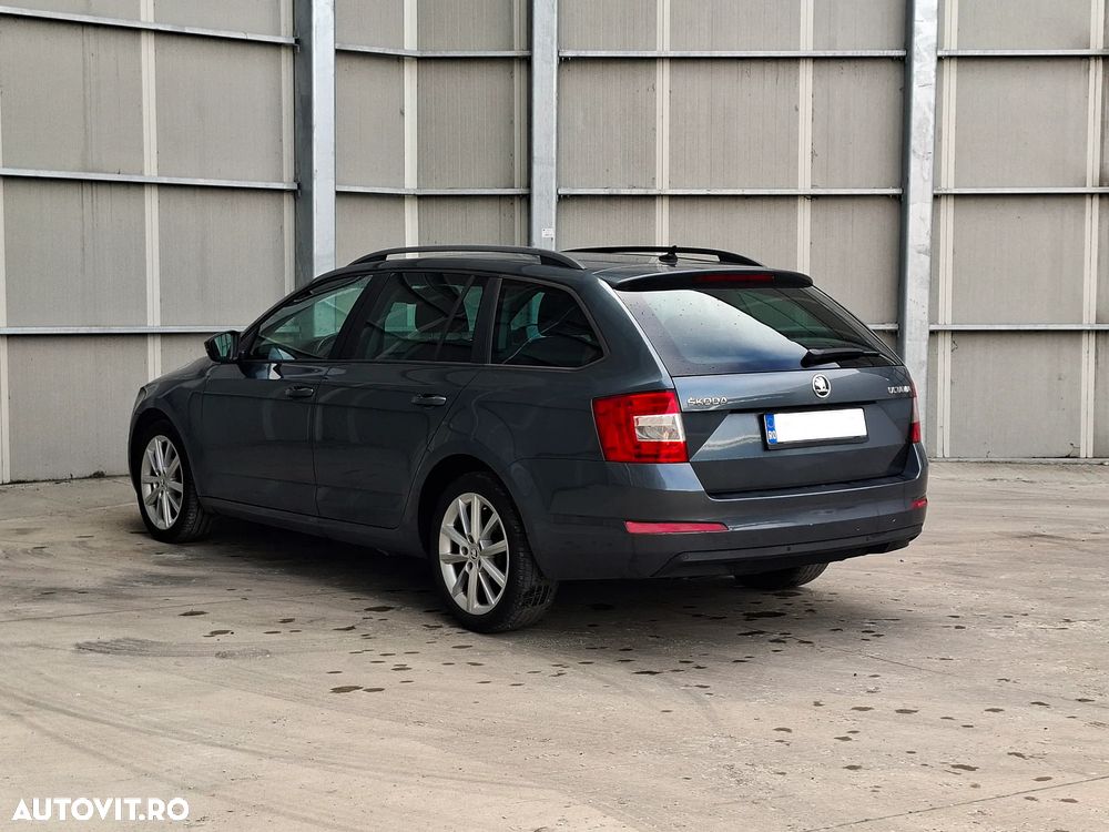 Skoda Octavia 1.6 TDI (Green tec) DSG Style - 4