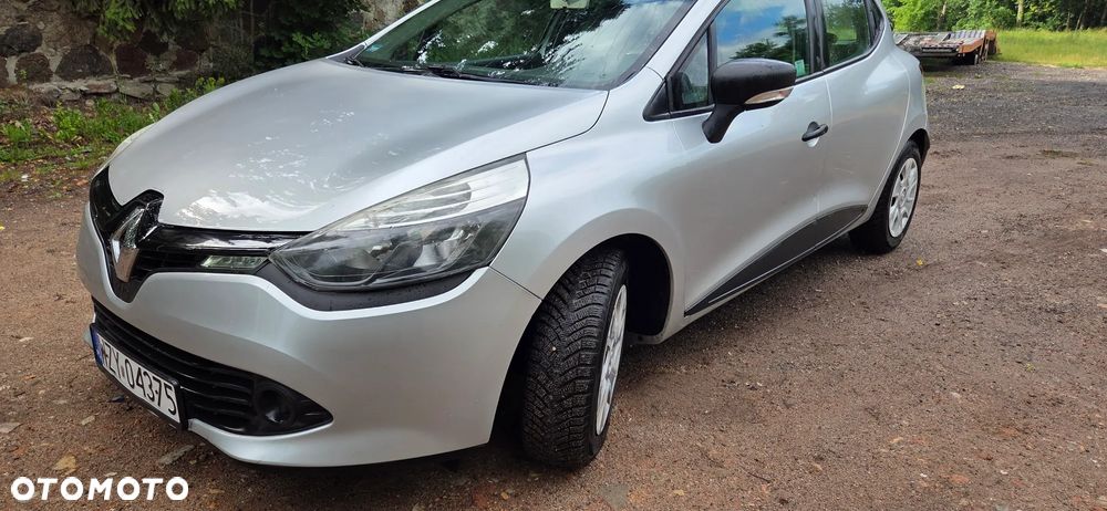 Renault Clio 1.2 16V Life - 9