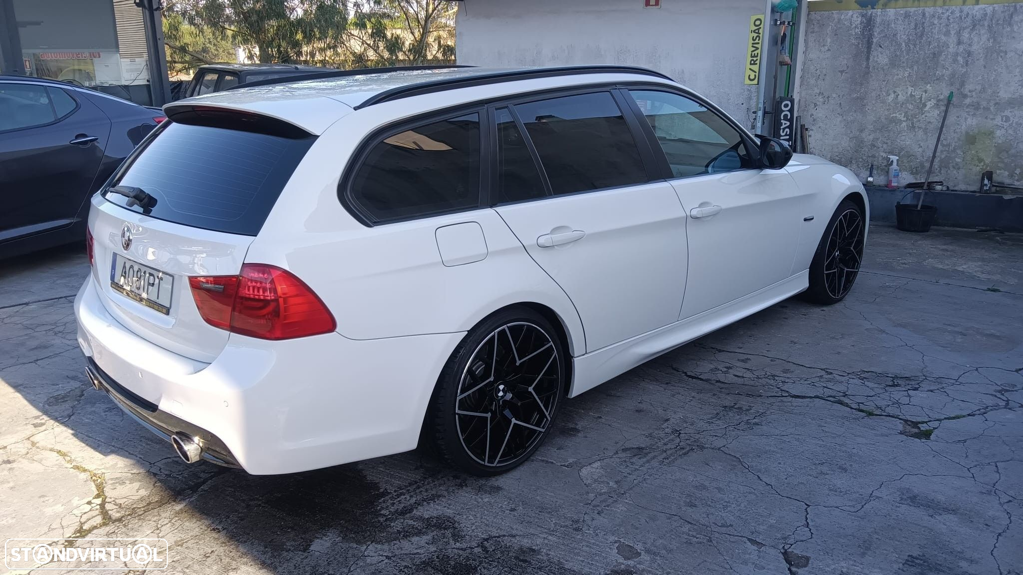 BMW 318 d Touring Navigation Sport - 16