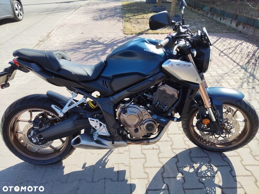 Honda CB - 33