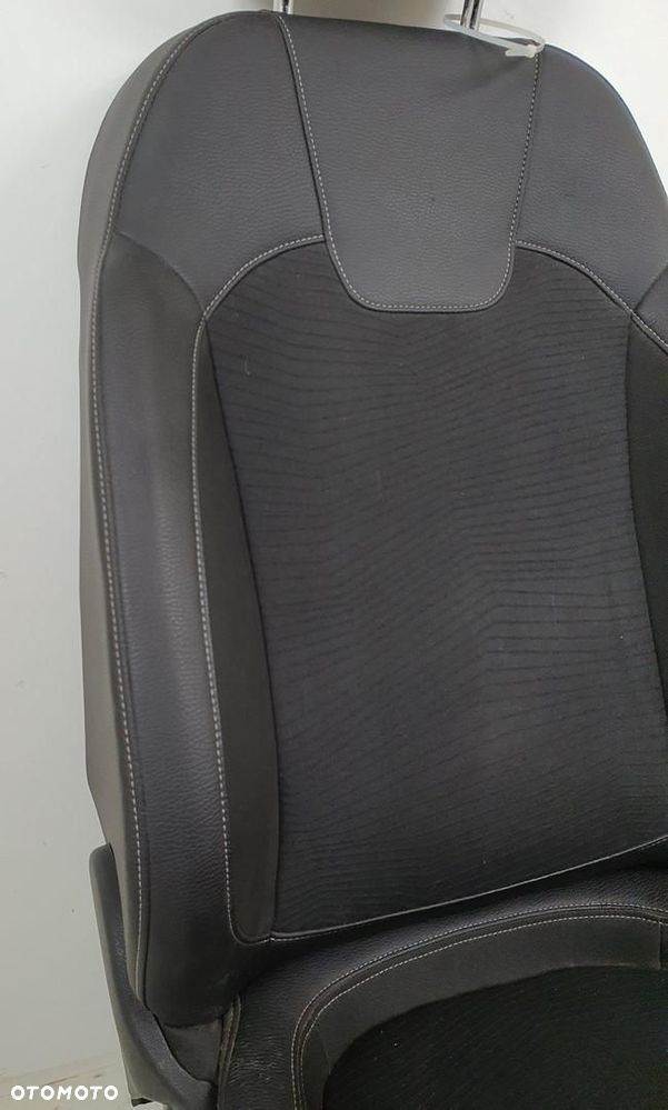 FOTEL KIEROWCY LEWY PRZÓD PODGRZEWANY OPEL ADAM - 4
