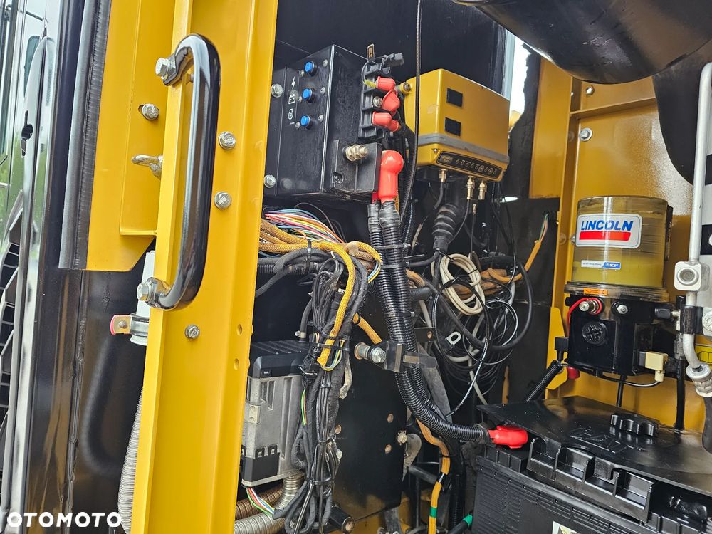 Caterpillar 323 EL - 14