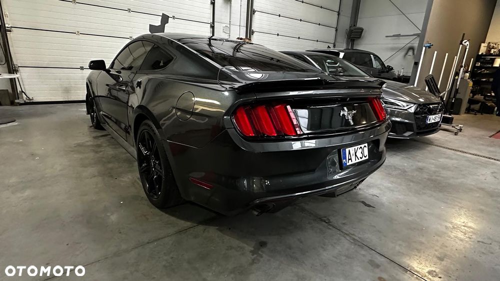 Ford Mustang 3.7 V6 - 5