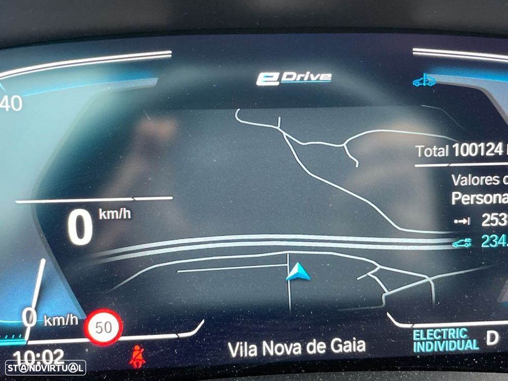 BMW 320 e Pack Desportivo M Auto - 3