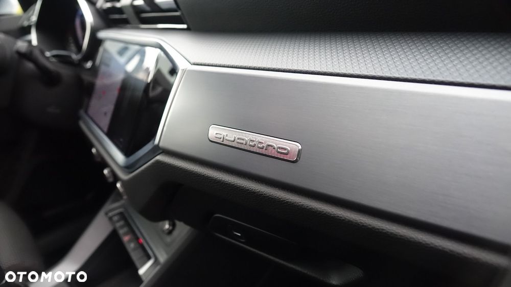 Audi Q3 - 40