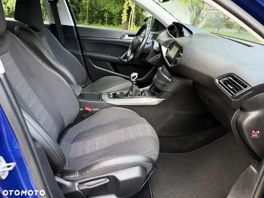 Peugeot 308 PureTech 110 Stop & Start Allure - 17