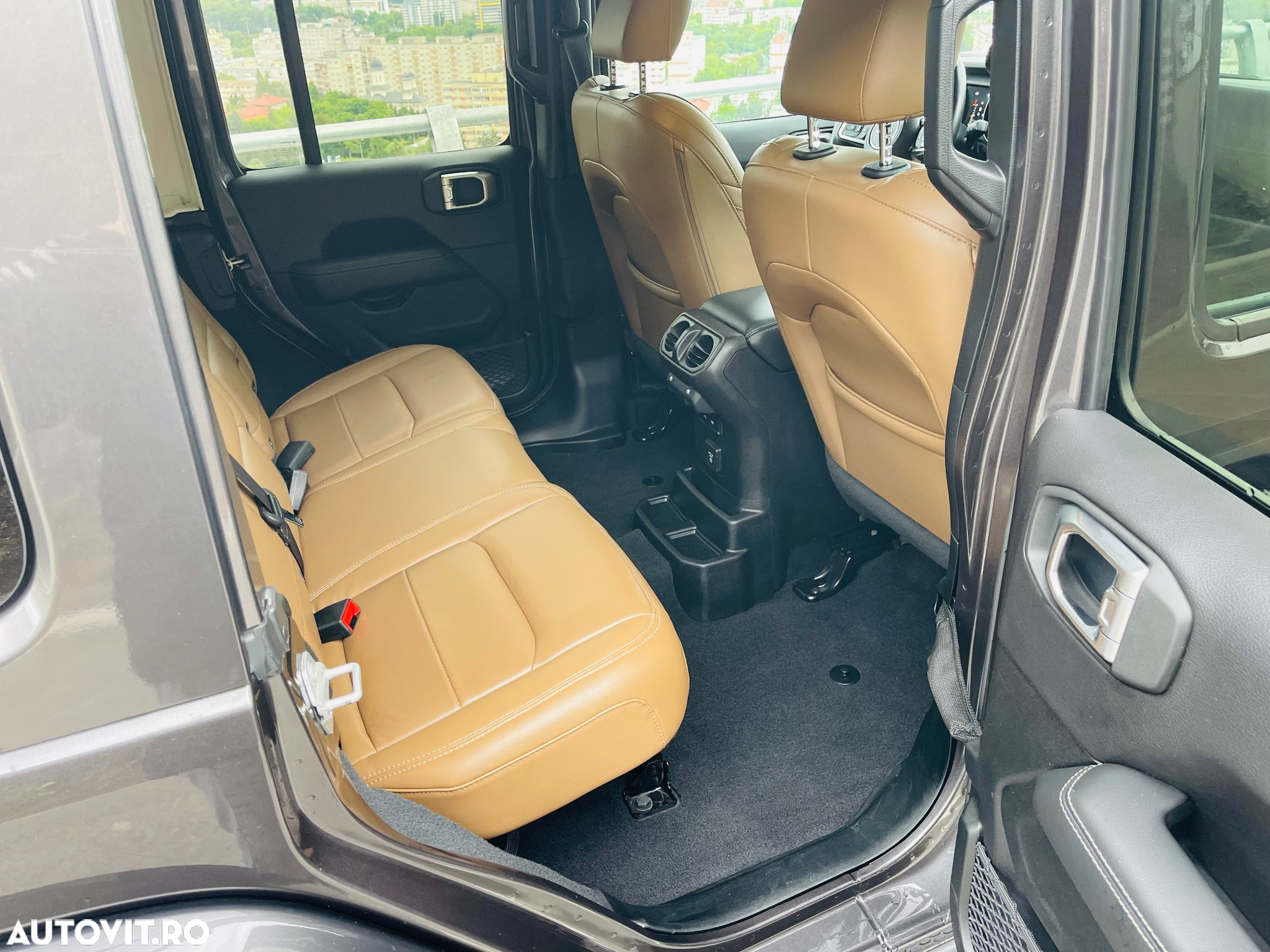 Jeep Wrangler Unlimited 2.2 CRD AT8 Sahara - 12