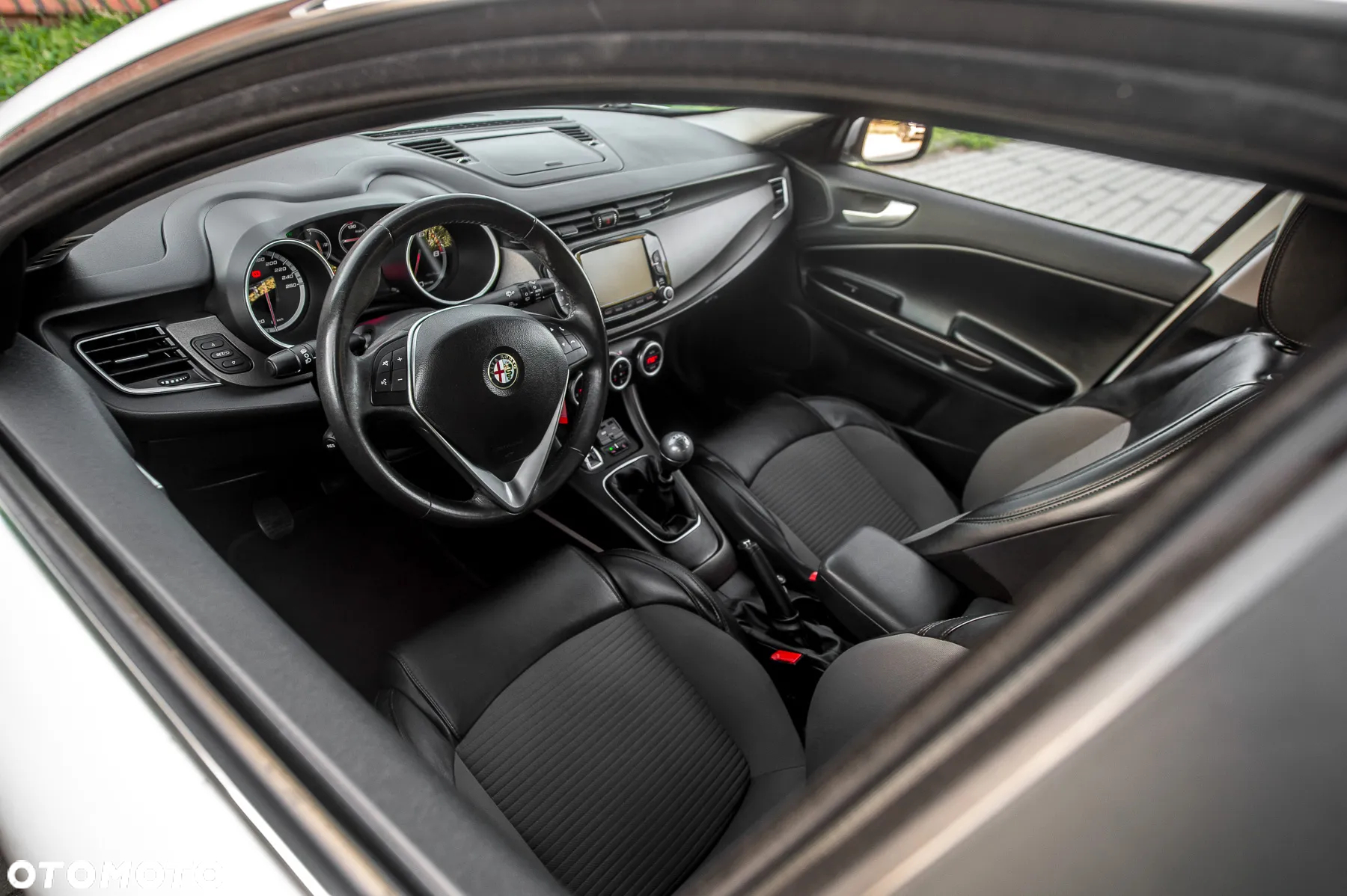 Alfa Romeo Giulietta 1.4 TB MultiAir Exclusive - 17