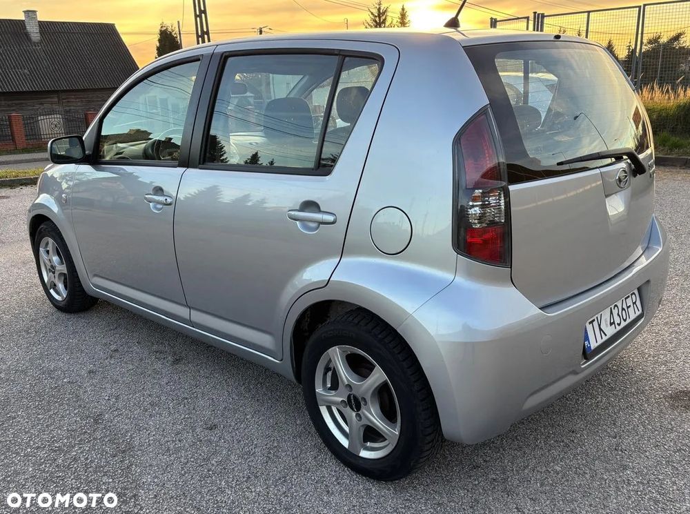 Daihatsu Sirion 1.3 - 3