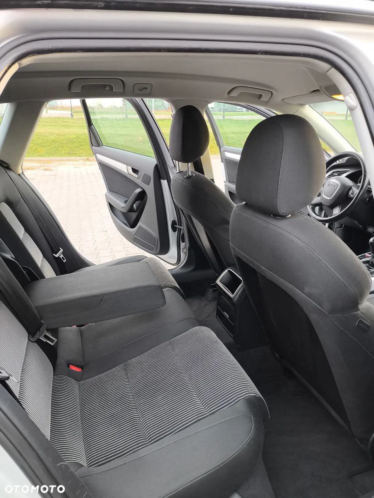 Audi A4 Avant 2.0 TDI DPF Attraction - 13