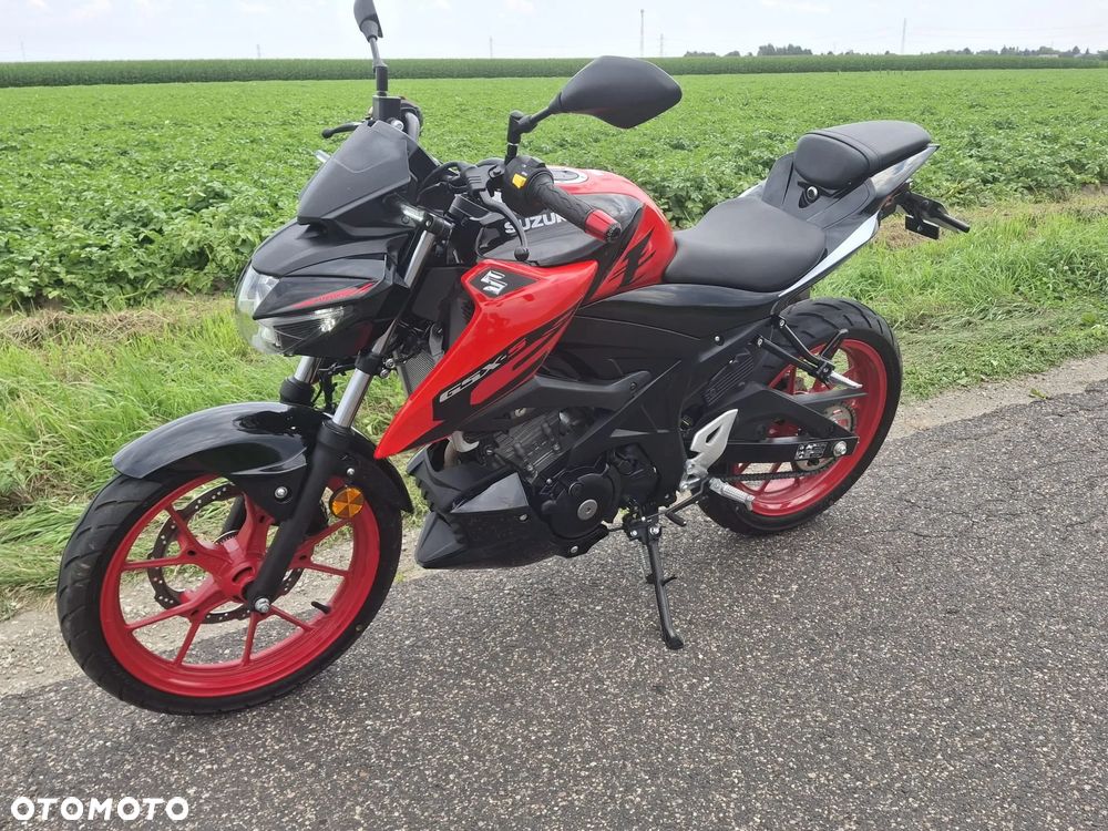 Suzuki GSX - 6