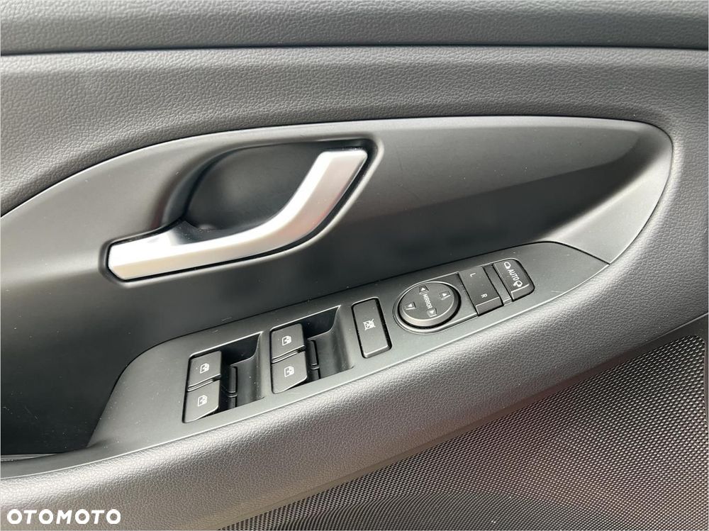 Hyundai i30 1.0 T-GDI Smart DCT - 25