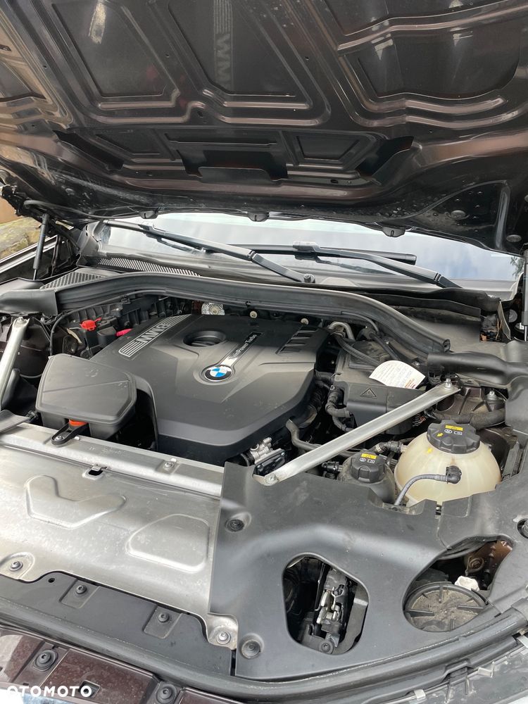 BMW X3 xDrive20i Advantage - 27