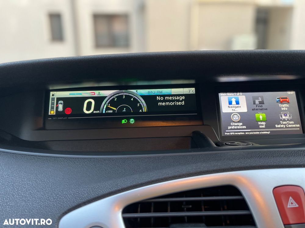 Renault Scenic 1.9 dCi FAP Dynamique - 14