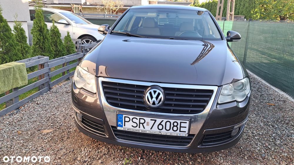 Volkswagen Passat 2.0 TDI DPF Highline - 8